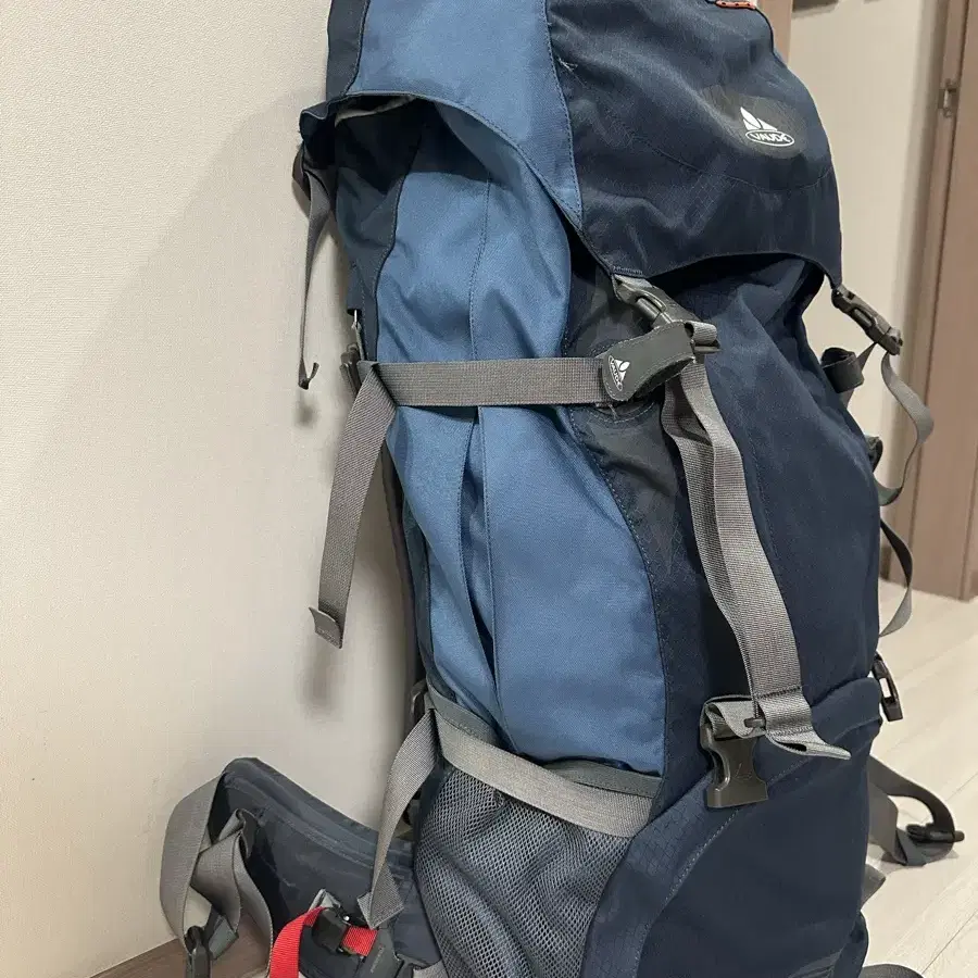 vaude 등산가방 65+10L 팝니다