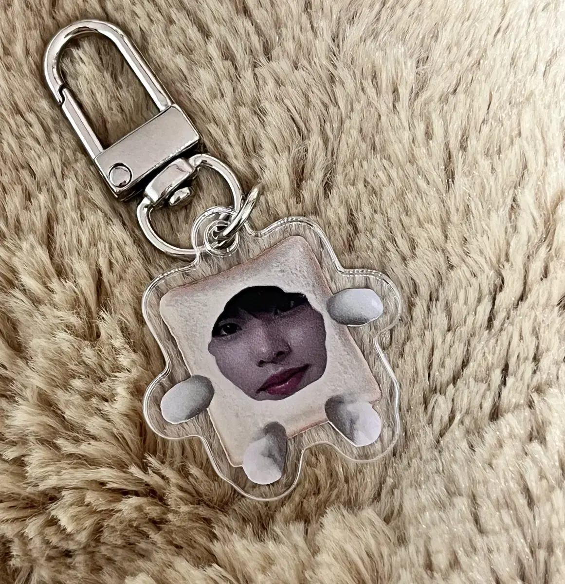 sohee acrylic keyring Sell