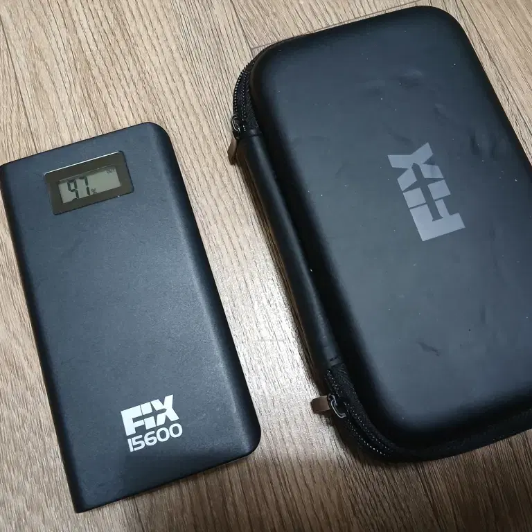 FIX XB-901 충전용 보조 배터리 15600mAh 성능굿