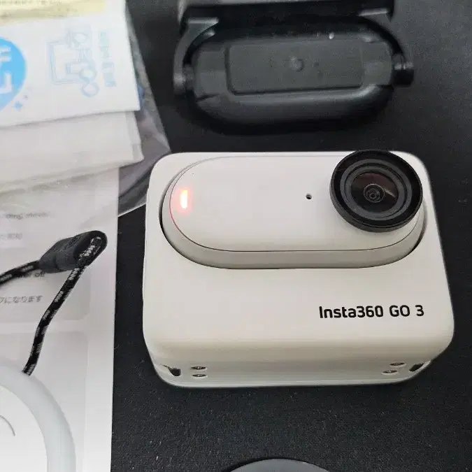 insta360 go3 128gb 팝니다.(박스풀셋 1번사용)