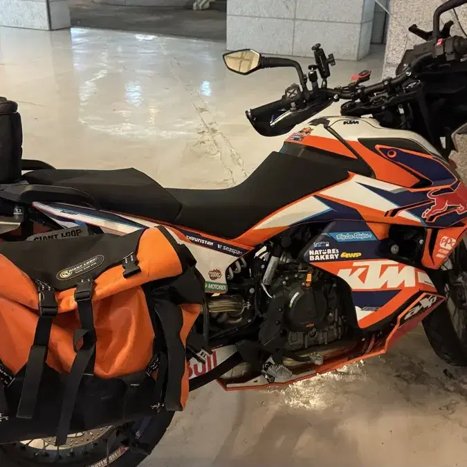 Ktm 890 어드벤처