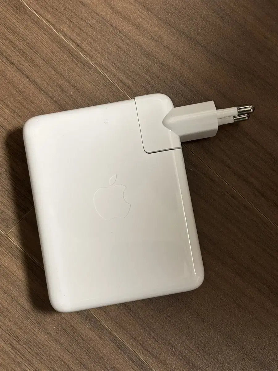 Apple usb-c 140W 어댑터(정품)