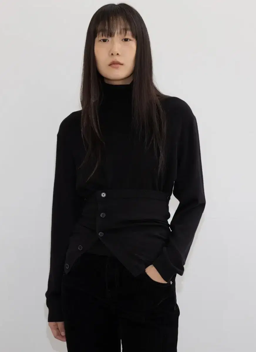 레이스 Layered Turtle-Neck Knit_Black