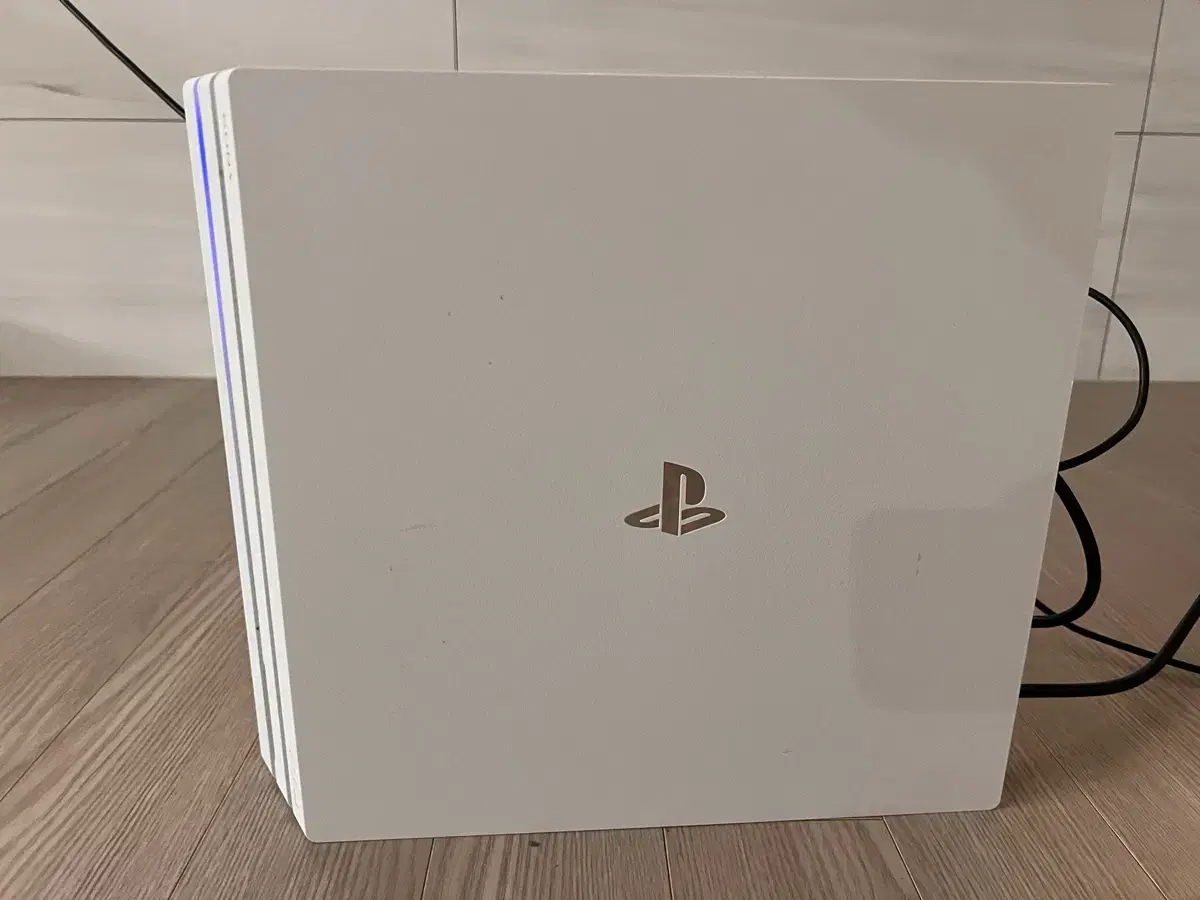 Ps4 pro 1tb 타이틀 2개