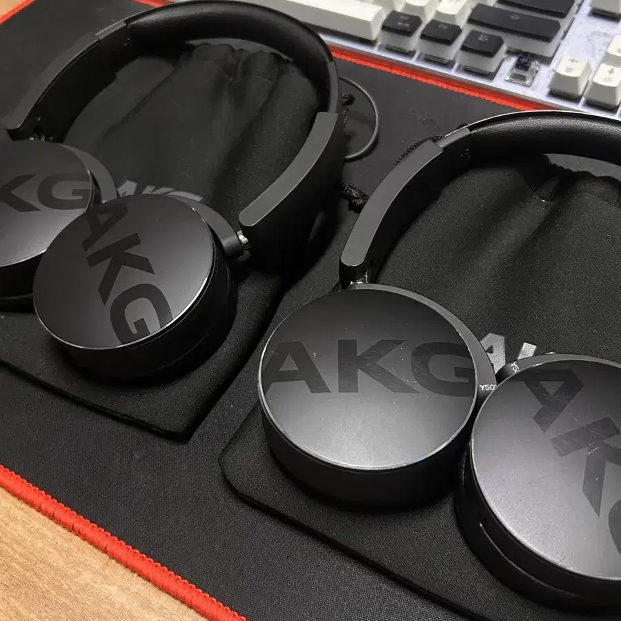 AKG 헤드셋