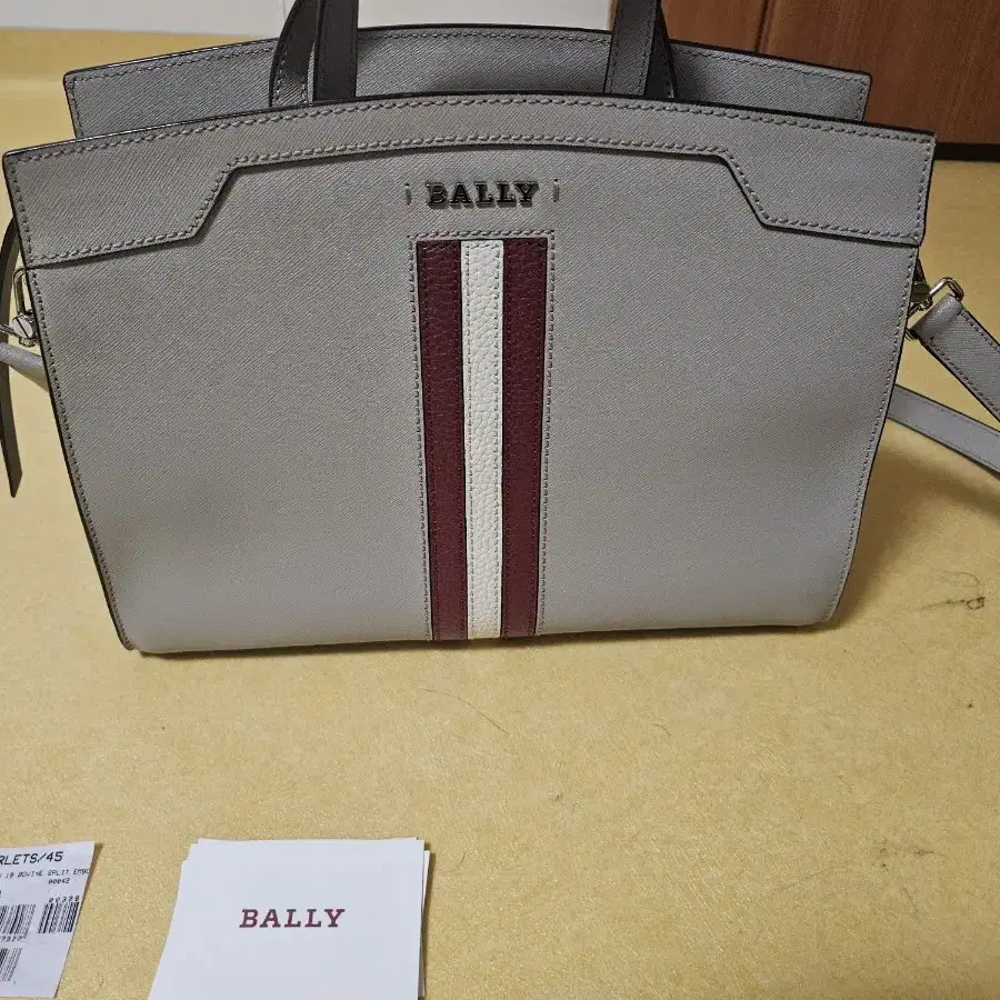 Bally 가방 판매합니다