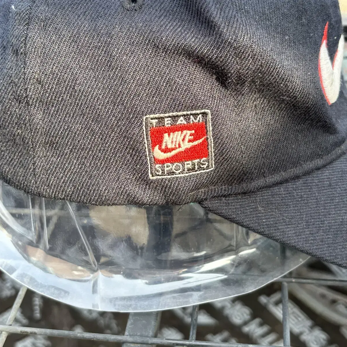 Nike 90s 나이키 올드스쿨 빅 스우시 블랙 볼캡