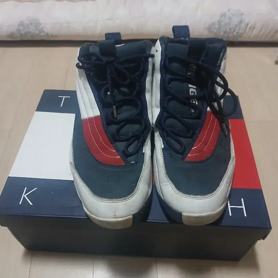 Tommy kith skew sneaker 사이즈 280