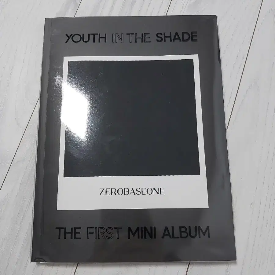 제로베이스원 YOUTH IN THE SHADE앨범