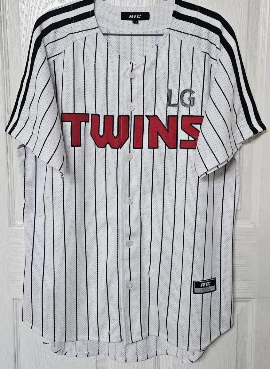 [110] LG Twins home uniform