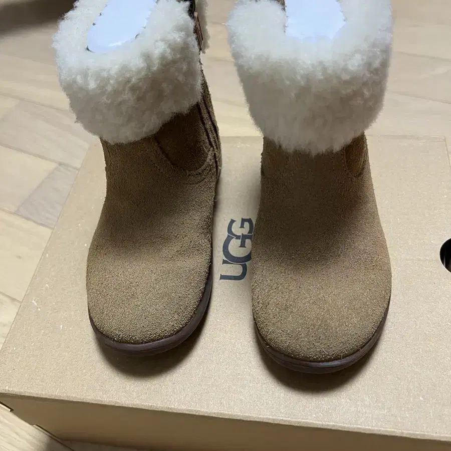 어그 UGG 키즈 조리2 스웨이드 양가죽 부츠