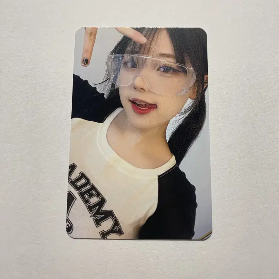 Amazon.co.jp: QWER MANITO ヒナ トレカセット hina : おもちゃ