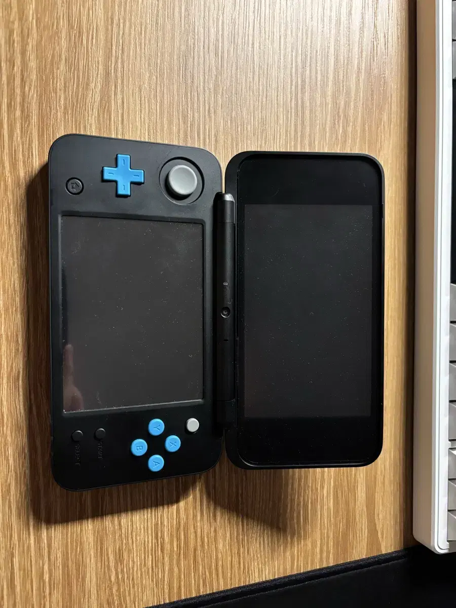 닌텐도 뉴 2ds xl