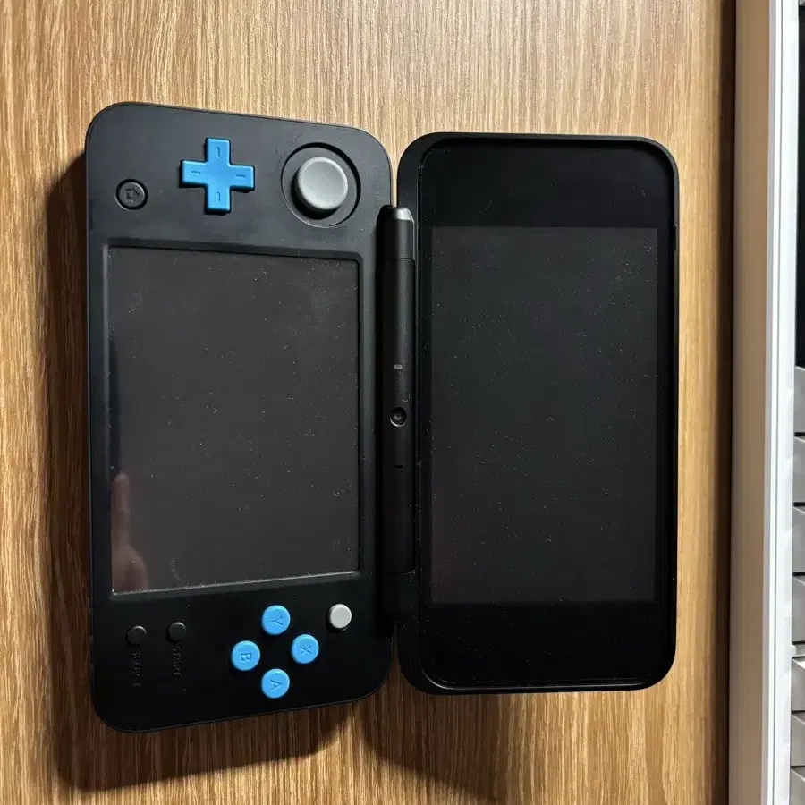 닌텐도 뉴 2ds xl (포켓몬 뱅크, 포켓몬 금 포함)