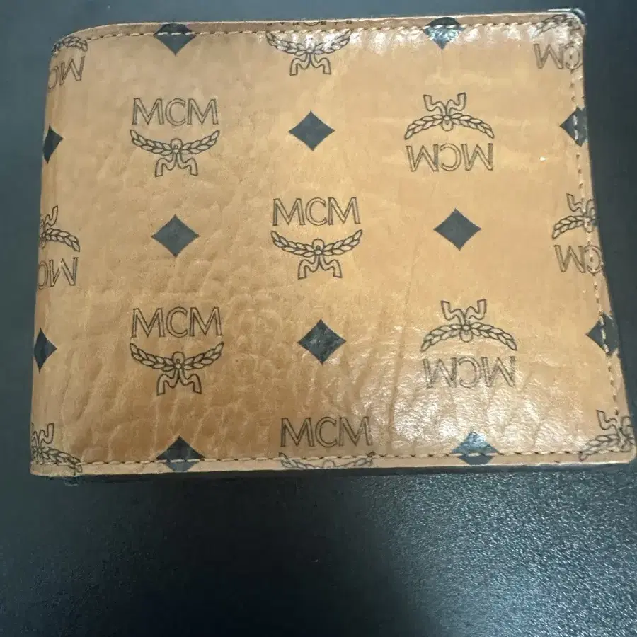 정품 MCM 반지갑