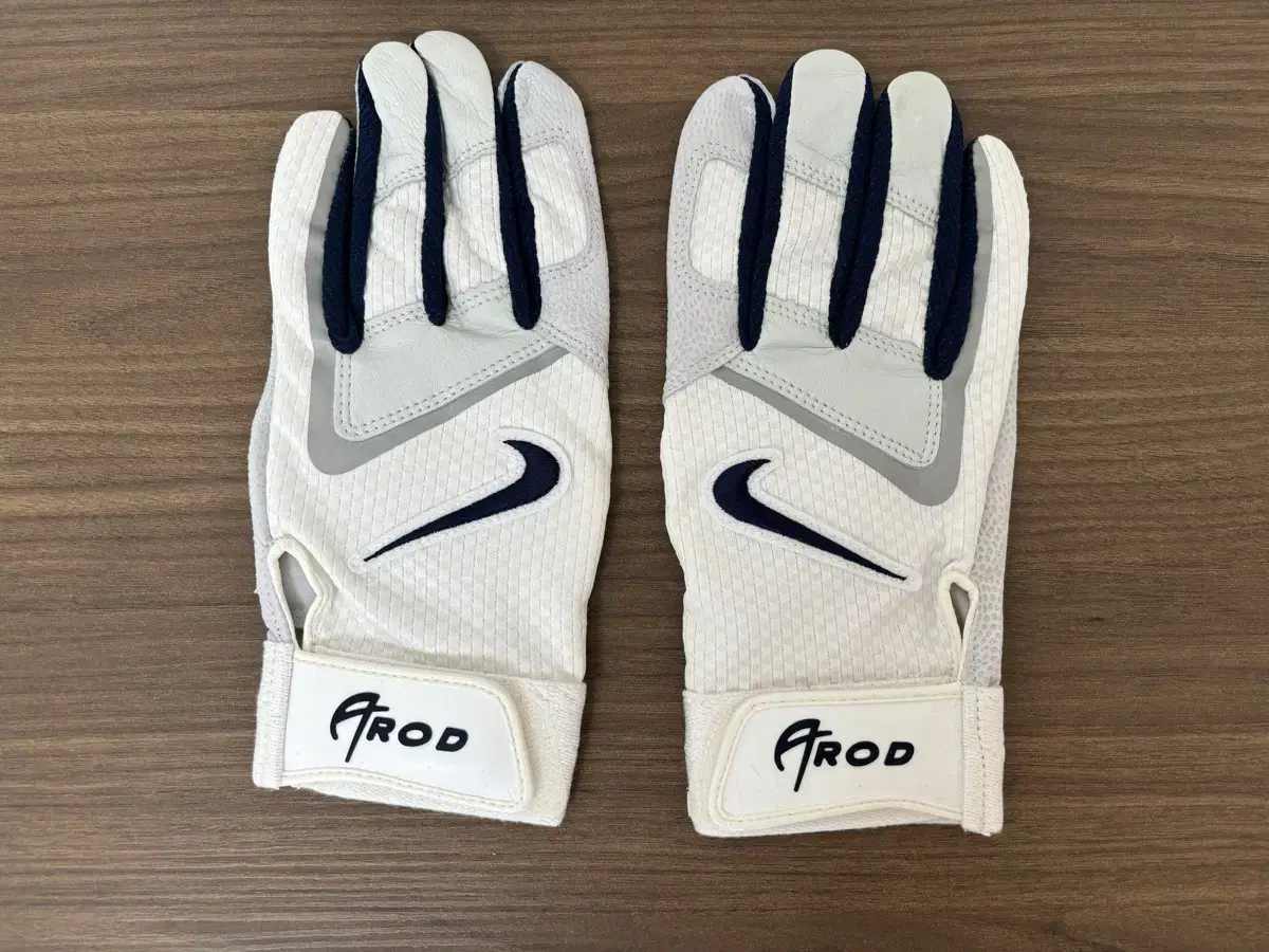 MLB alex Rodriguez Player-Exclusive Batting Gloves