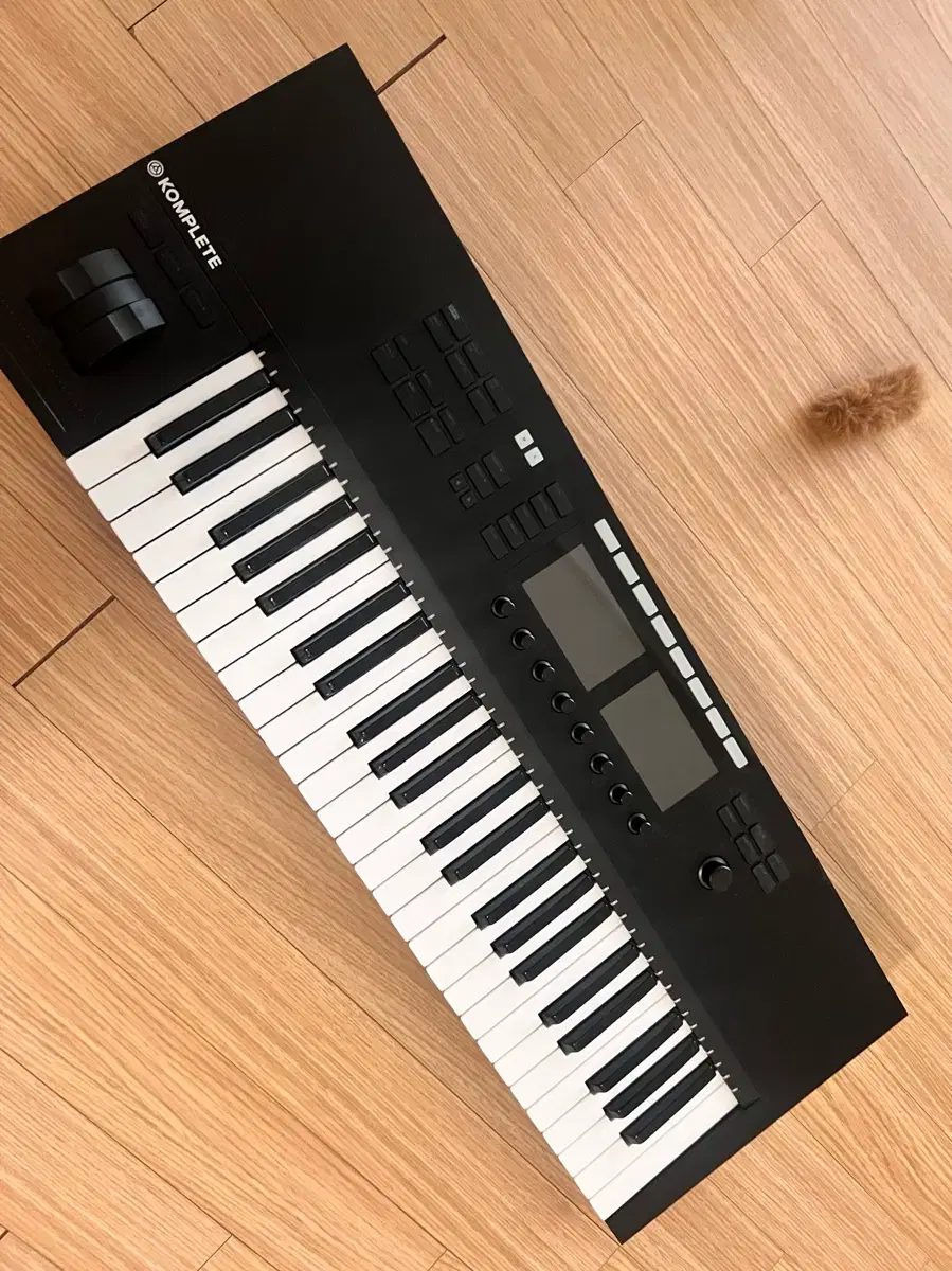 NI Komplete Kontrol S49 MK2