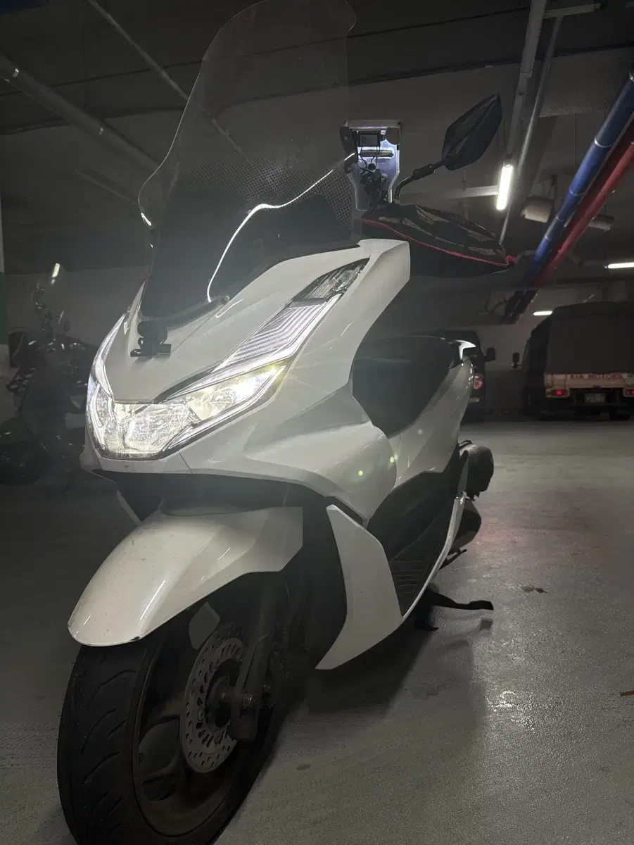 PCX 21년식