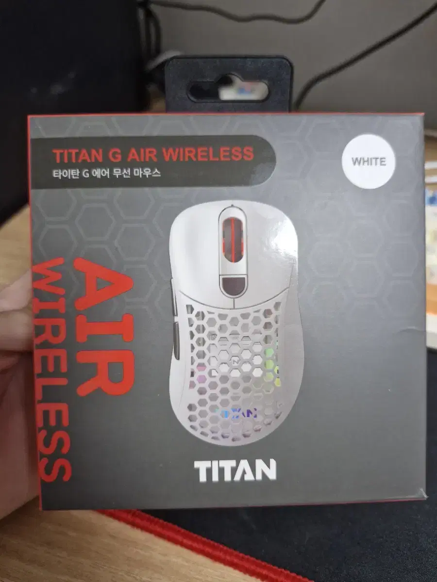 titan 마우스 팝니다