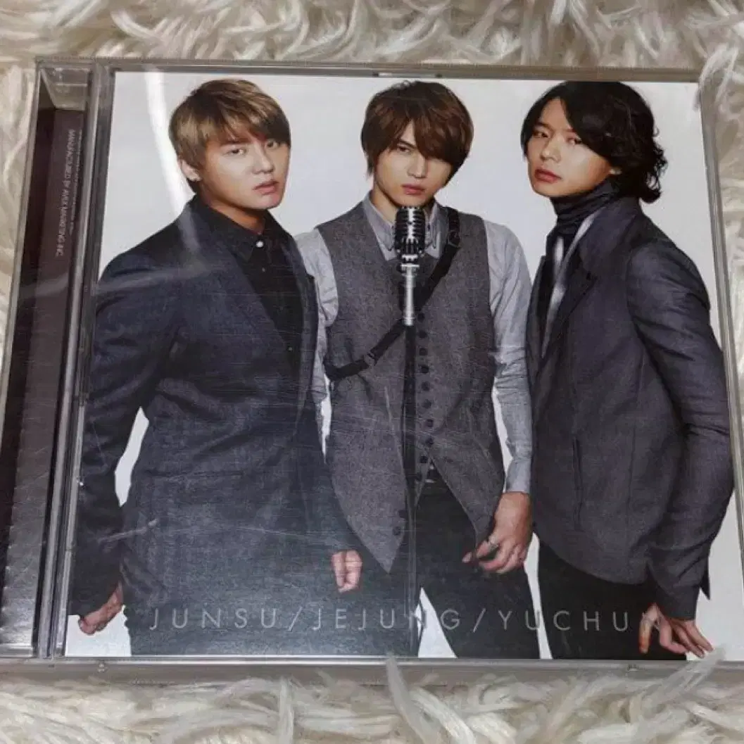 jyj the.. cd+dvd버전 삽니다