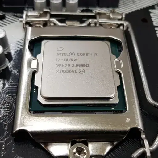 인텔 i7 10700f