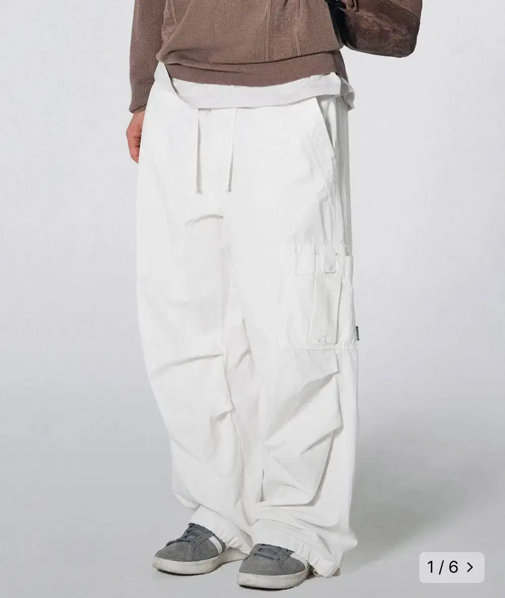 스컬프터 Wide Paratrooper Cargo Pants White