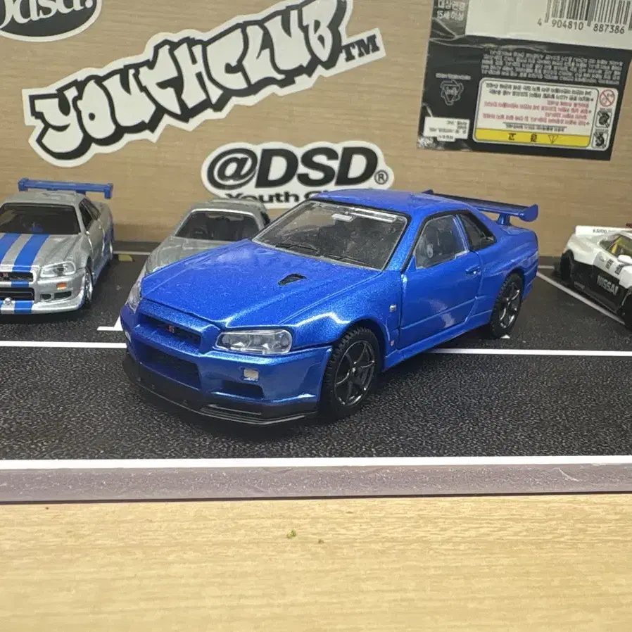 토미카 Gtr r34 1/43