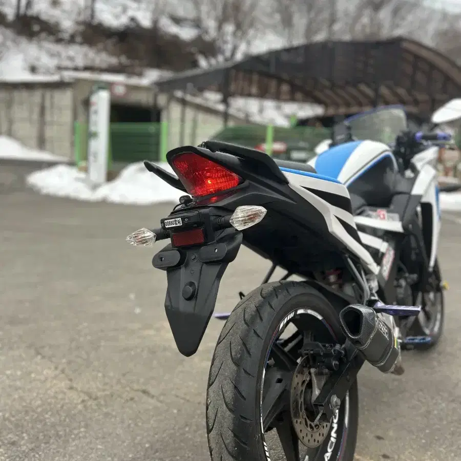 CBR125R