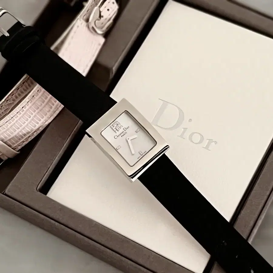 DIOR  말리스 D버클 디올 시계