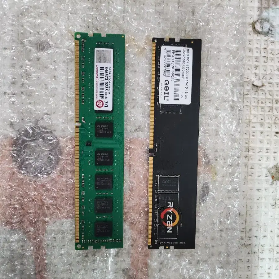 데스크탑용 램 DDR4 램8기가/ DDR3 8기가