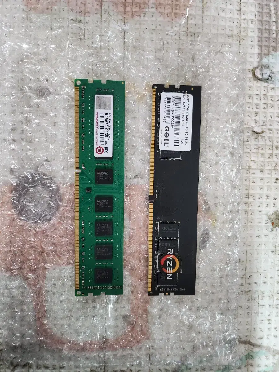 데스크탑용 램 DDR4 램8기가/ DDR3 8기가