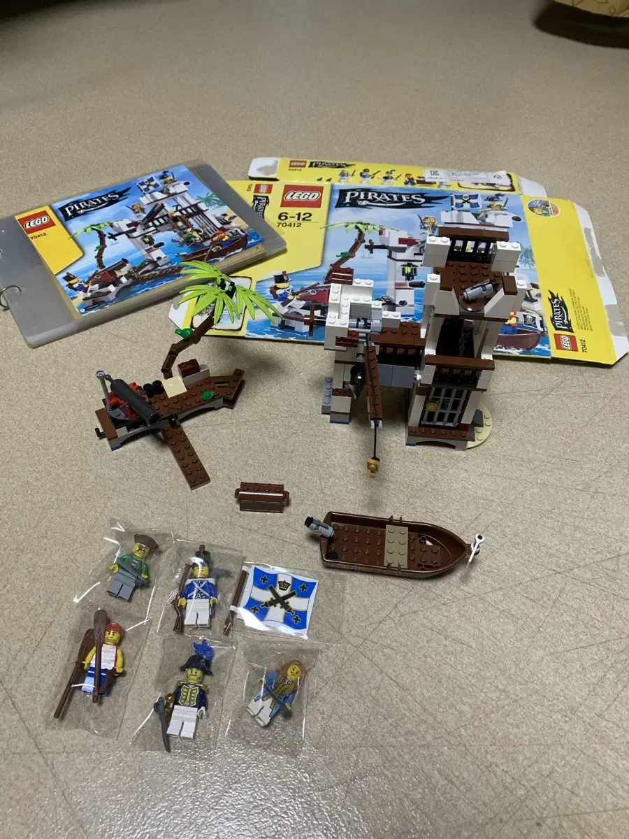 LEGO Pirates 70411 and 70412 are on sale