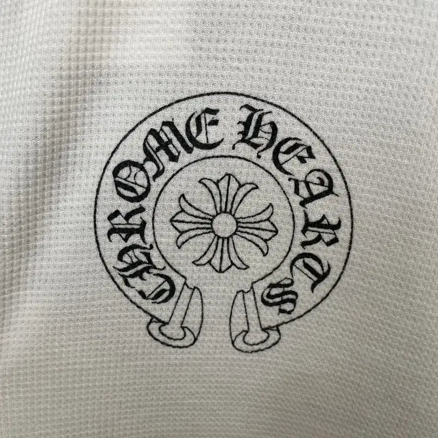 Chrome hearts long sleeve (women L)