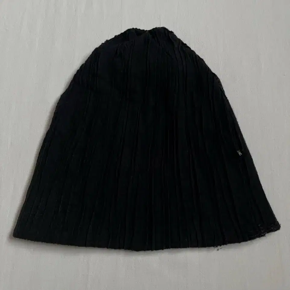 Shellac Archive Damaged Wrinkle Beanie