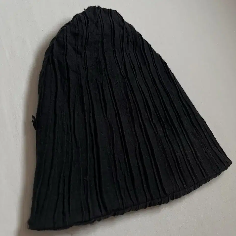 Shellac Archive Damaged Wrinkle Beanie