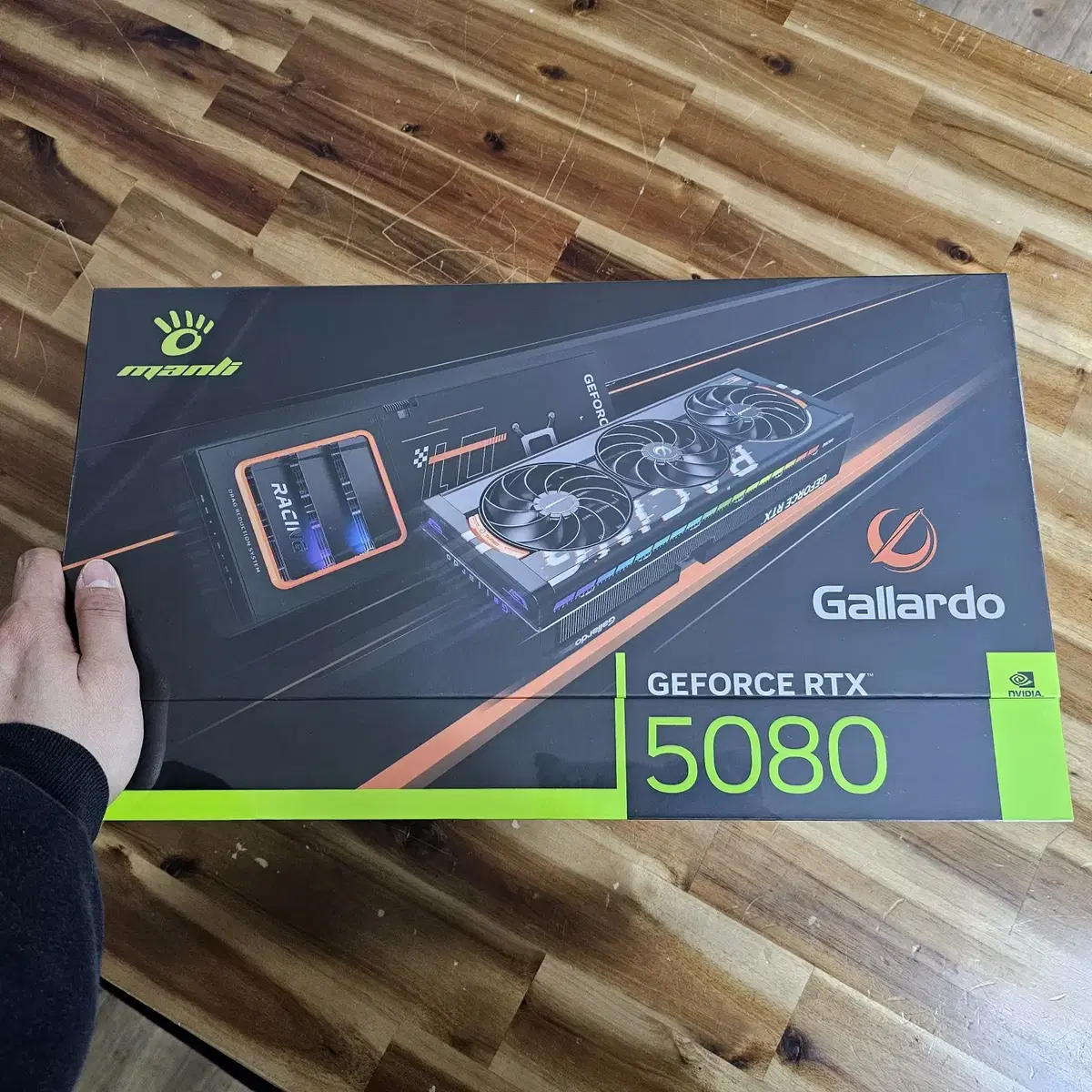 만리 RTX 5080 Gallardo OC D7 16G 팝니다.