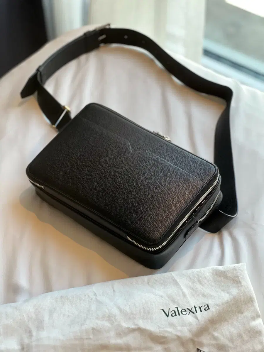 발렉스트라 V-Line Bum Bag