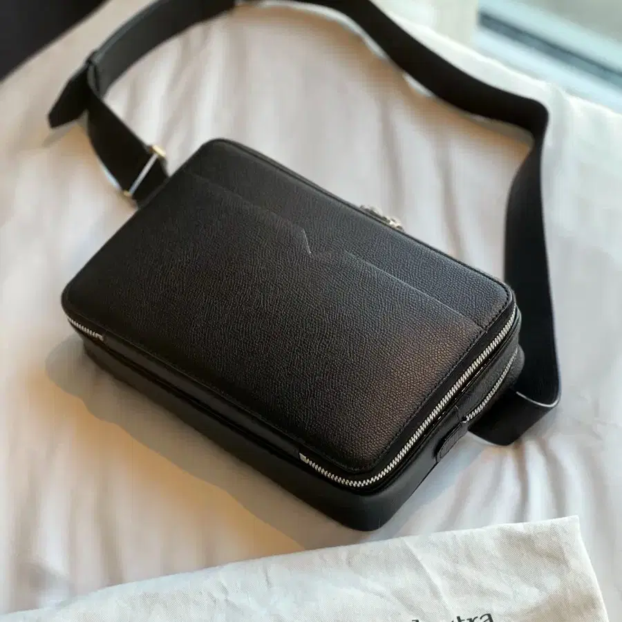 발렉스트라 V-Line Bum Bag