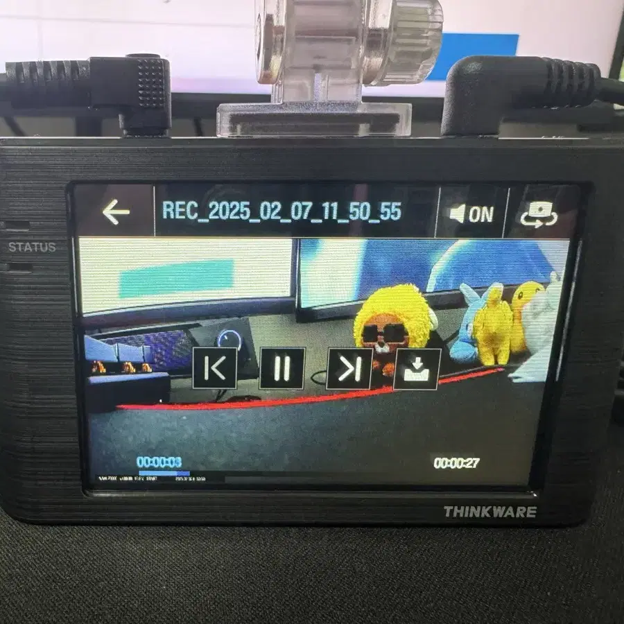 블랙박스 2채널 아이나비 Z5000+ FHD 32GB 팝니다. 3061B