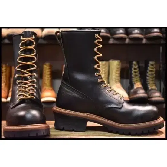 Red Wing 레드윙 8210 Logger Boots Black