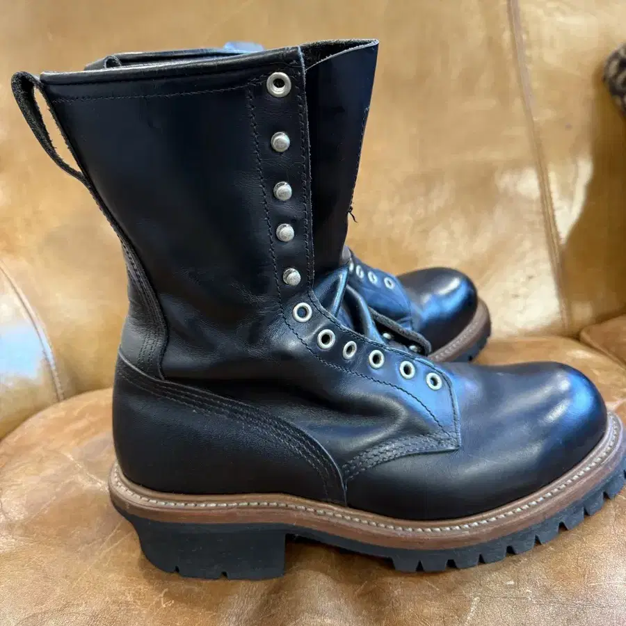 Red Wing 레드윙 8210 Logger Boots Black