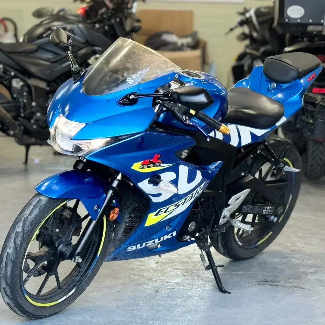 스즈키 gsxr125 2019년 / 2만키로수 / 요시무라 판매합니다