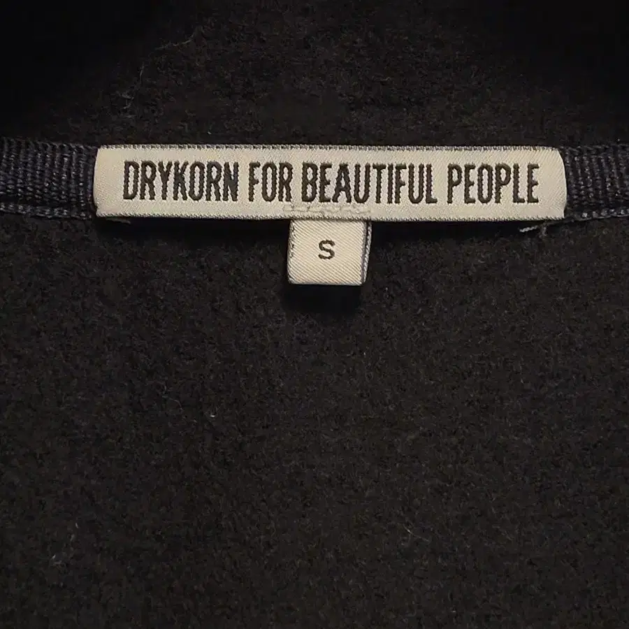 DRYKORN FOR BEAUTIFUL PEOPLE  라나울100 % 가