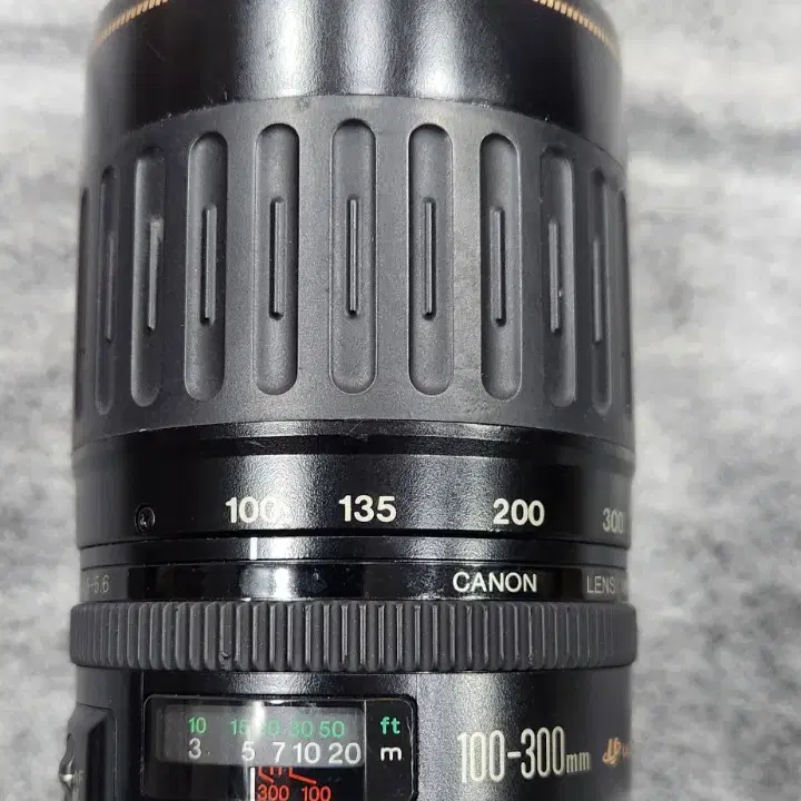 CANON EF100-300 F4.5-5.6USM