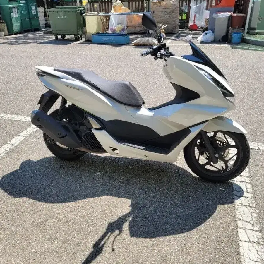 Pcx125ABS 22년식 순정 신차급 판매합니다