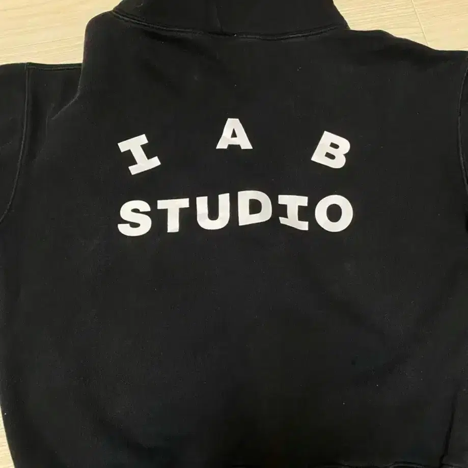 [판매] iab studio 후드티 s 판매합니다