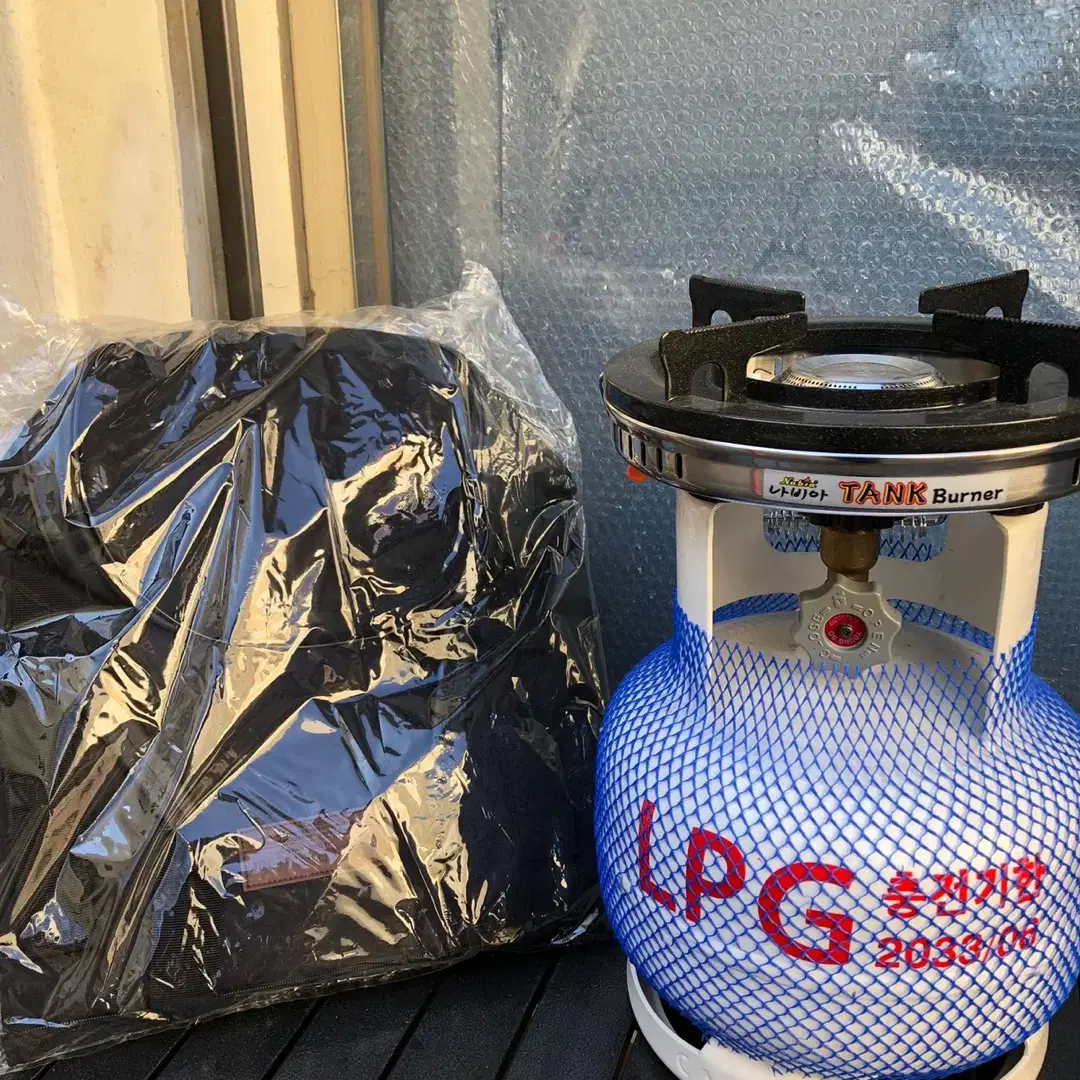 캠핑용 LPG 3kg(충전)+탱크버너+가방 새상품(재고많음)