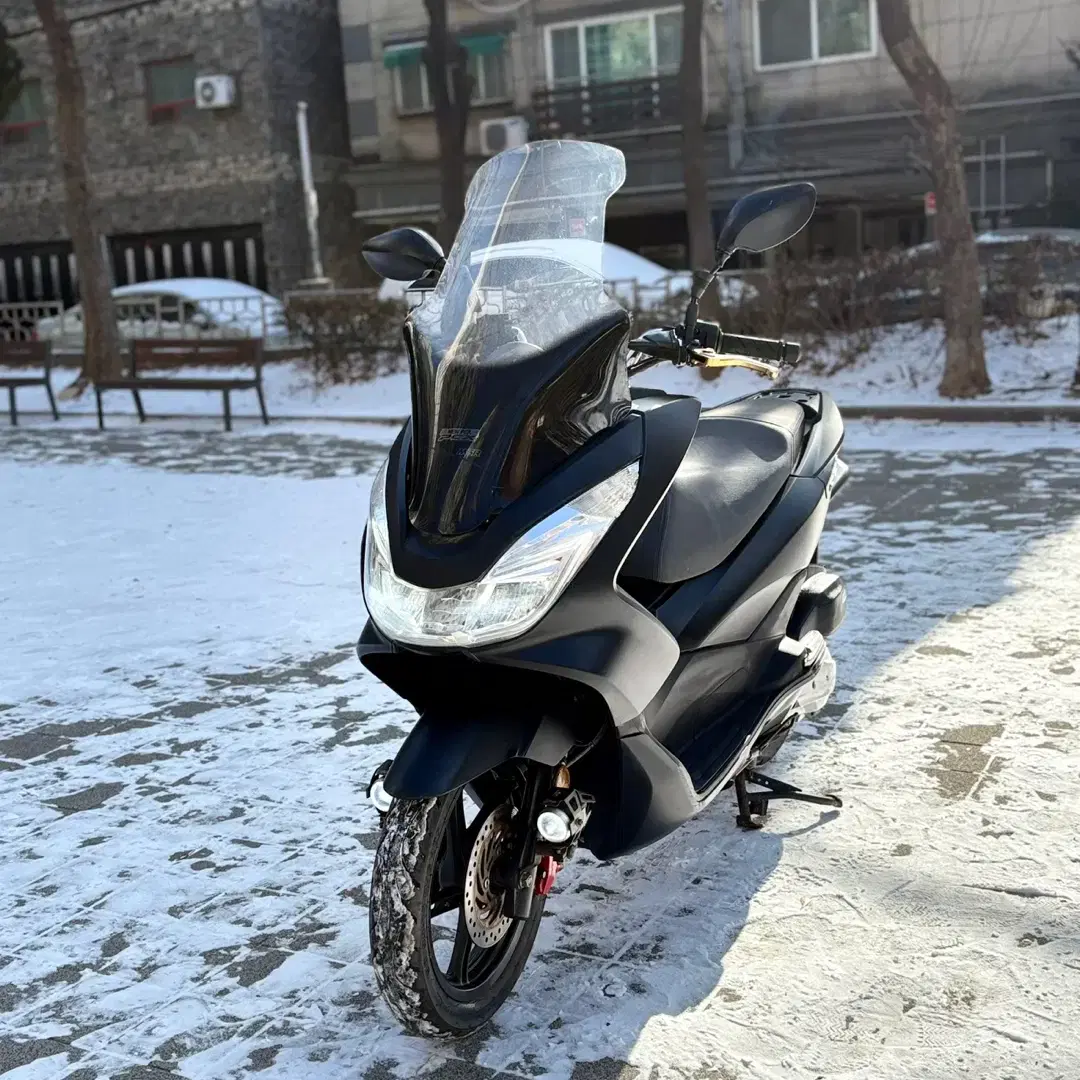 PCX125CC 18년식 짧은키로수 저렴하게 판매합니다.