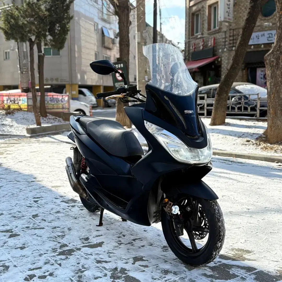 PCX125CC 18년식 짧은키로수 저렴하게 판매합니다.