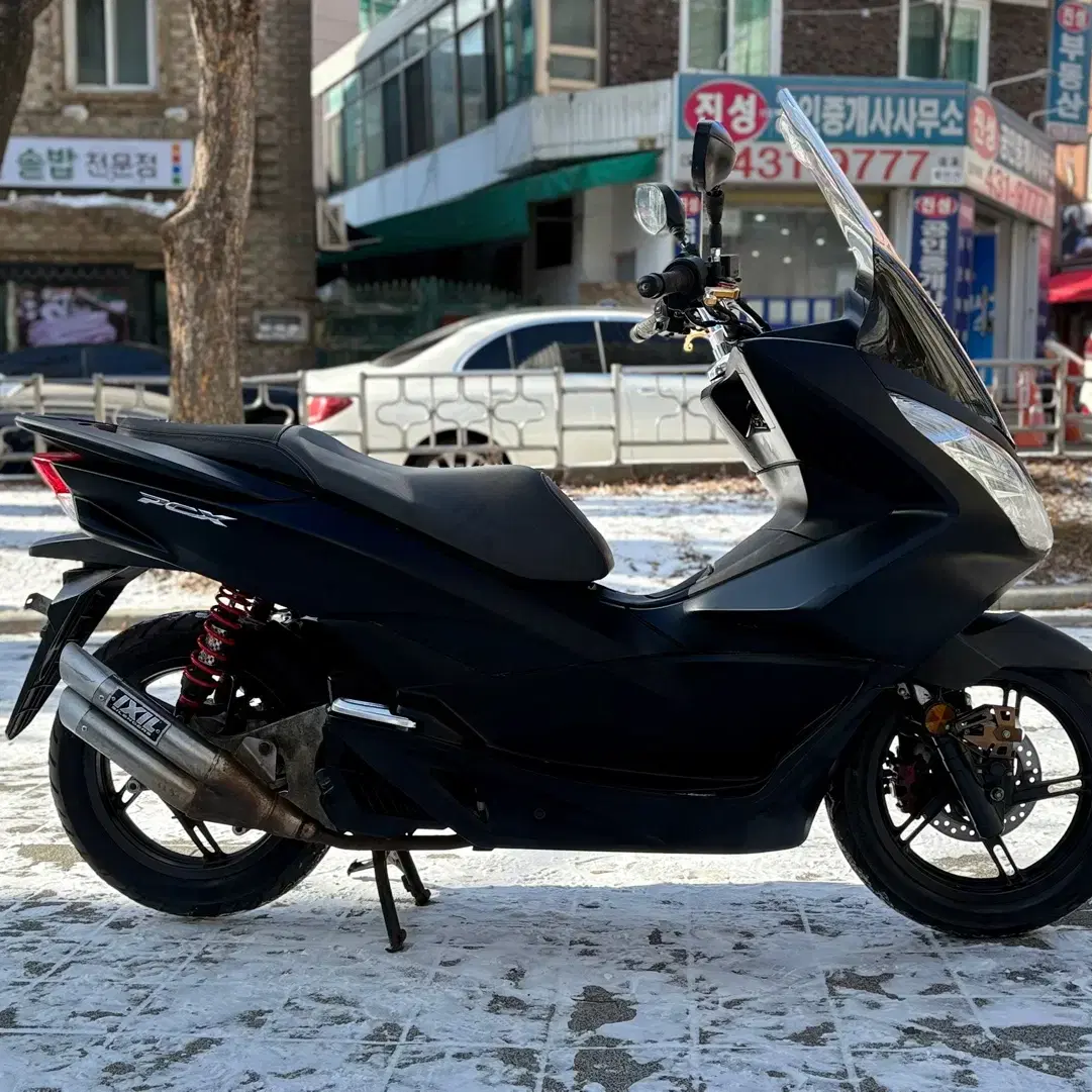 PCX125CC 18년식 짧은키로수 저렴하게 판매합니다.